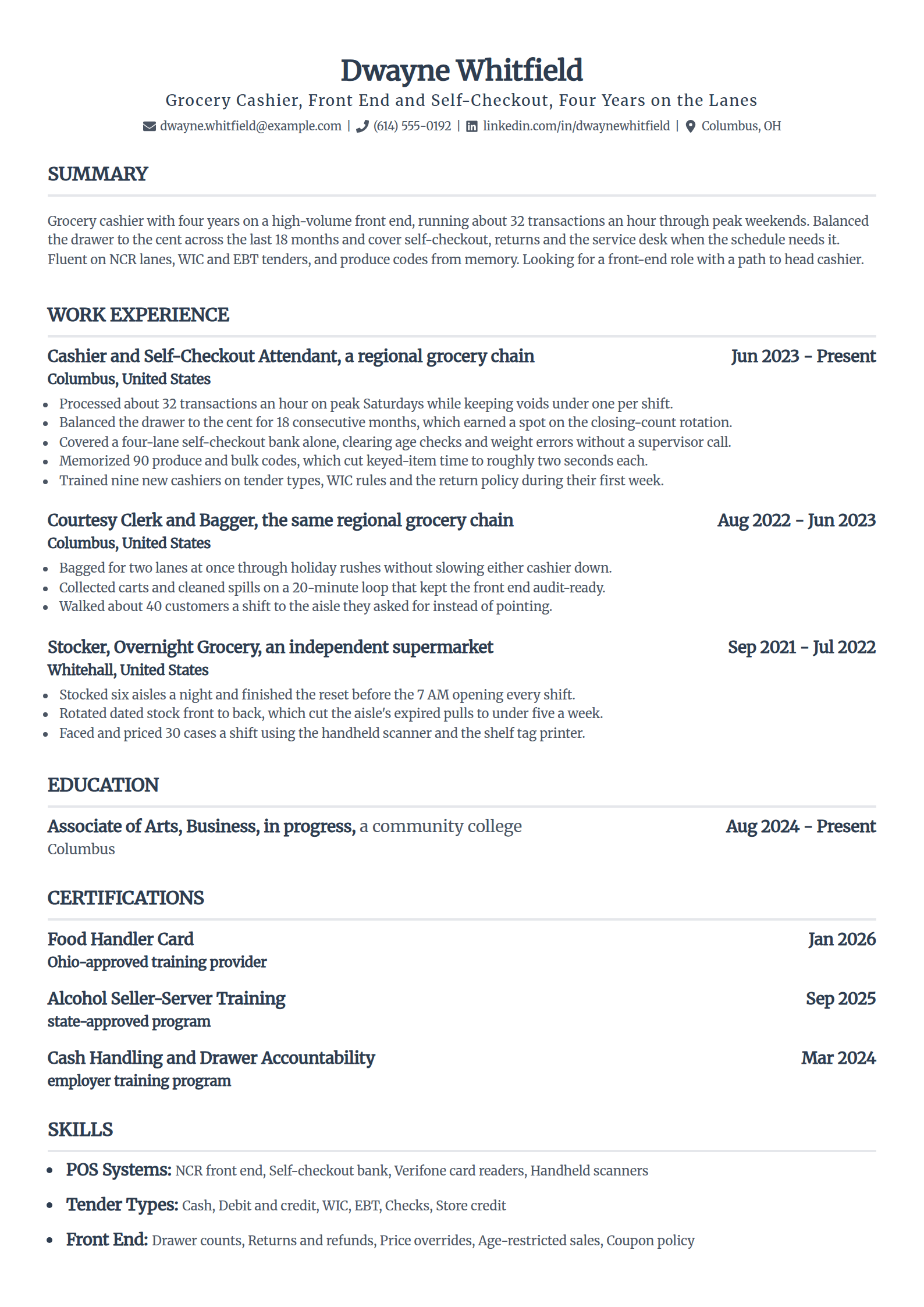 Grocery store cashier resume example in the Standard template