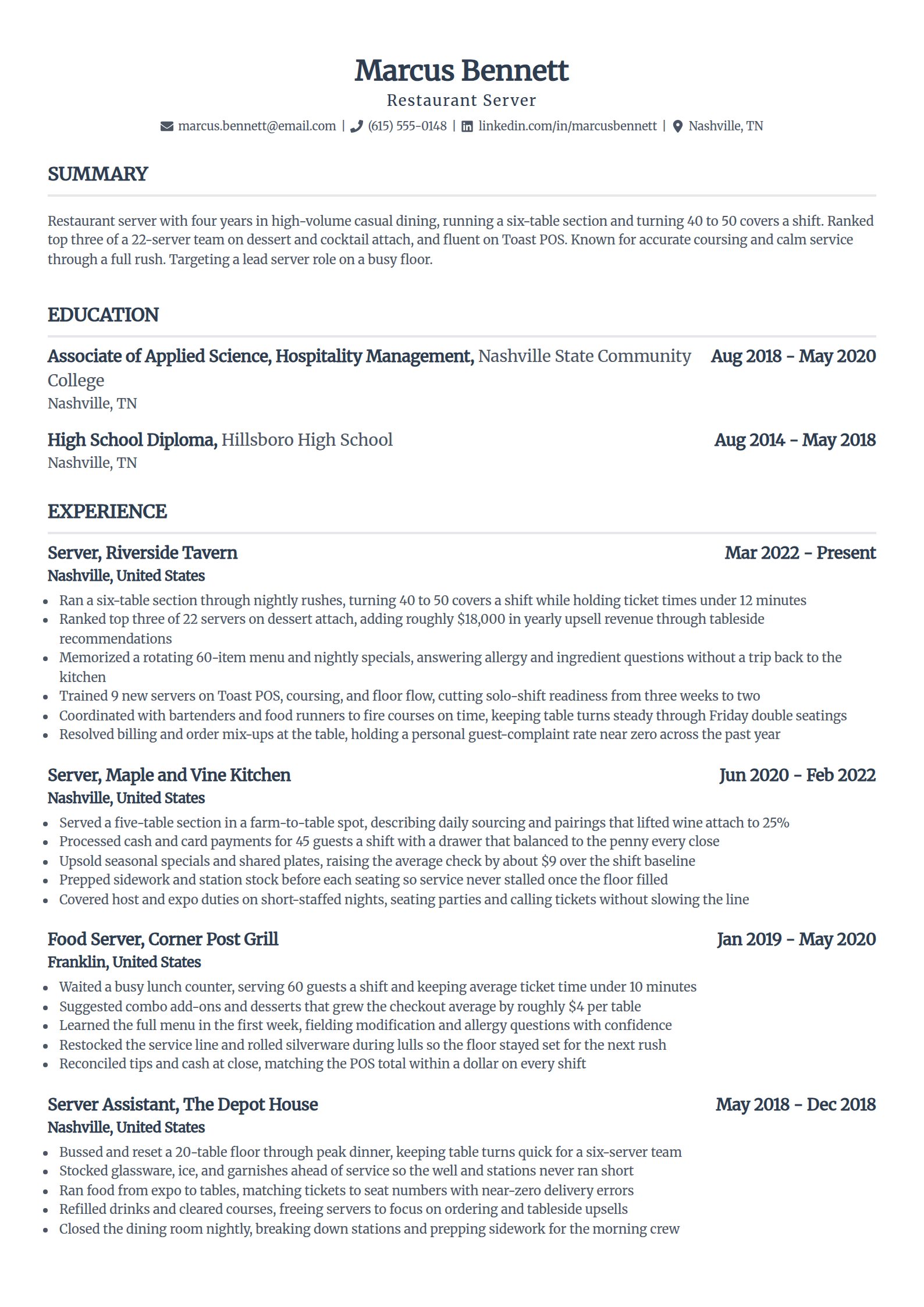 Server (general) resume example in the Standard template