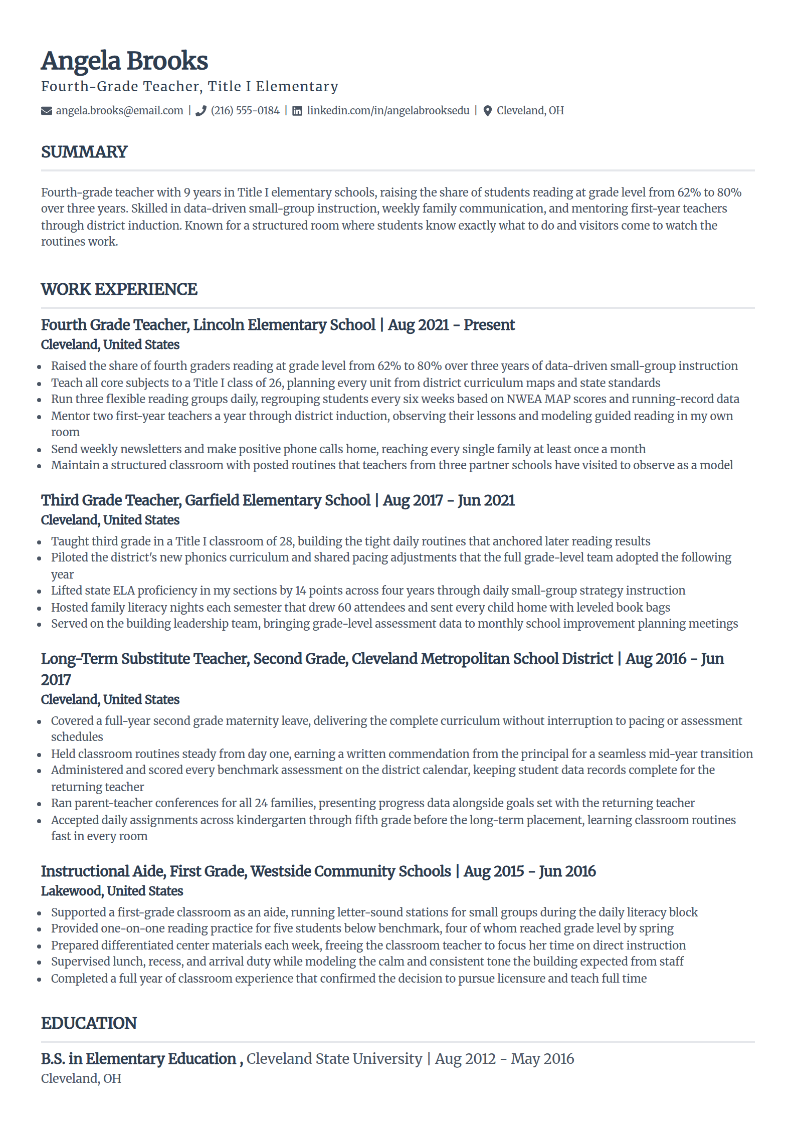 Experienced teacher resume example in the Classic template